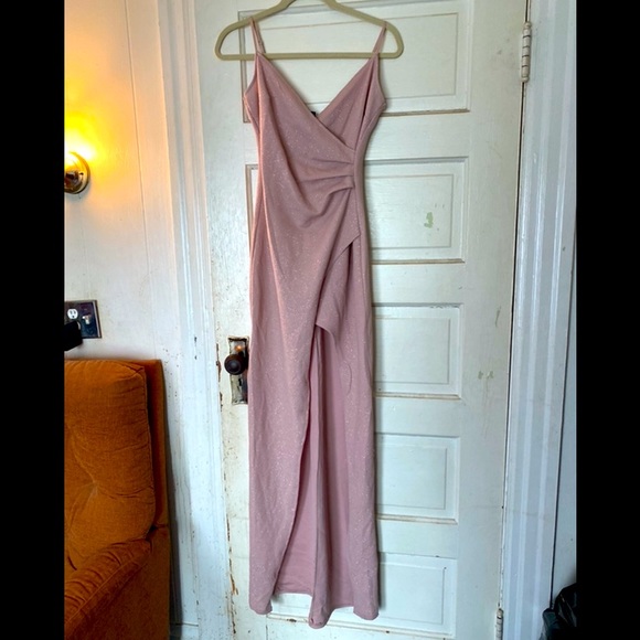 Blush Pink Windsor Dress - Picture 1 of 3